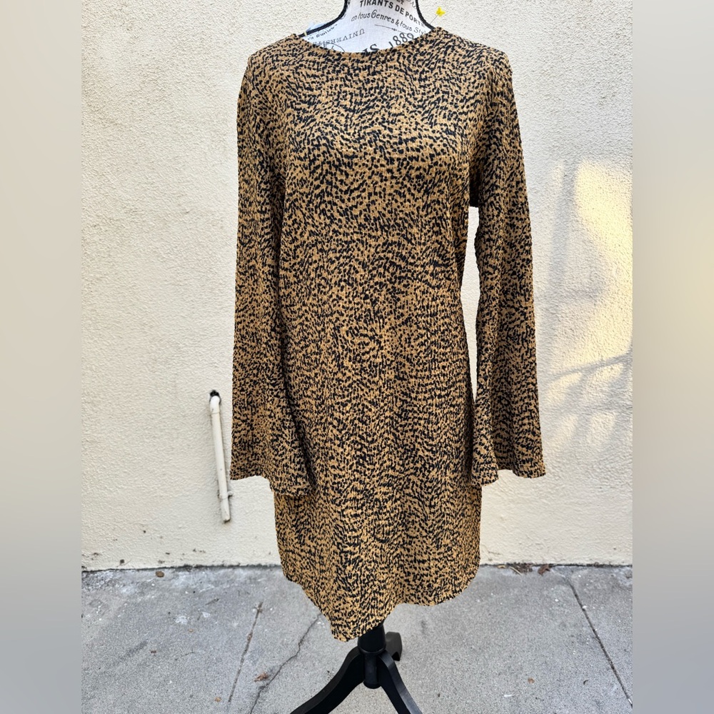 H&M Black and Tan Long Sleeve Dress